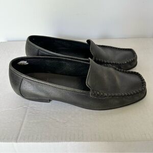 Life Stride size 8M Classic Black Leather Loafers for Women